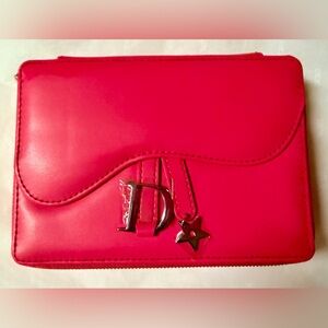 Dior Addict Hot Pink Vanity Case w Mirror. Front  Silver ‘D’ & Star charm SEALED